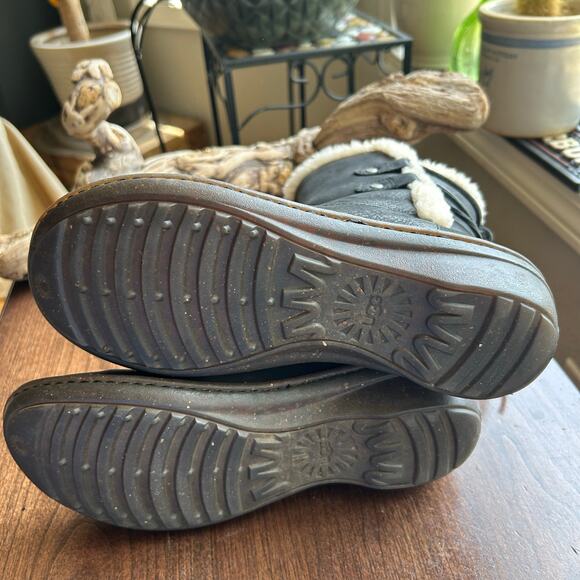 UGG Akadia Black Leather Ankle Lace Warm Lined Winter Booties Boots US 8 - Picture 10 of 13